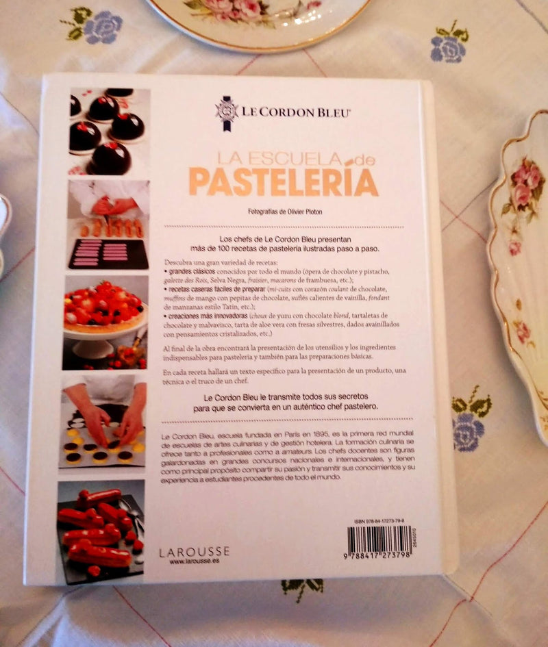 LA ESCUELA DE PASTELERÍA